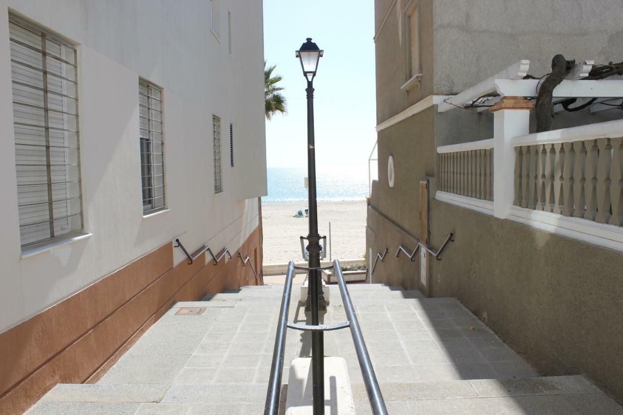 Apartamento Puerta Al Mar Rota Exterior photo