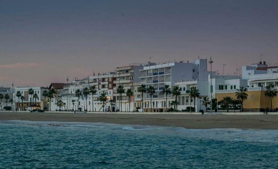 Apartamento Puerta Al Mar Rota Exterior photo